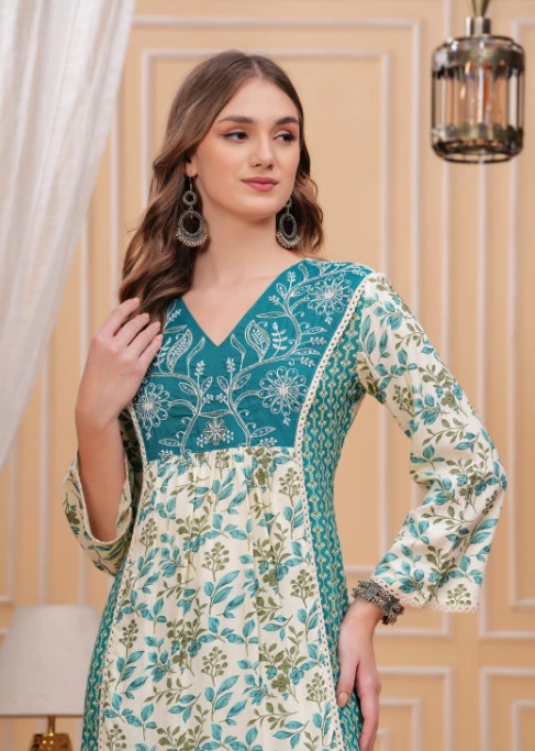 Beautifully Embroidery Straight Kurta with Bottom