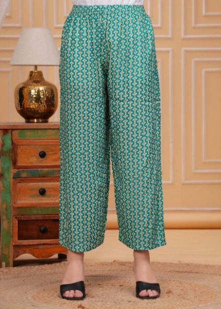 Beautifully Embroidery Straight Kurta with Bottom