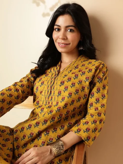 Floral Printed V Neck Pure Cotton Straight Kurta with Palazzos Floral Printed V Neck Pure Cotton Straight Kurta with Palazzos