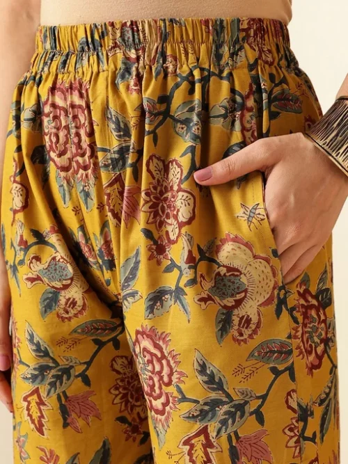 Floral Printed V Neck Pure Cotton Straight Kurta with Palazzos Floral Printed V Neck Pure Cotton Straight Kurta with Palazzos