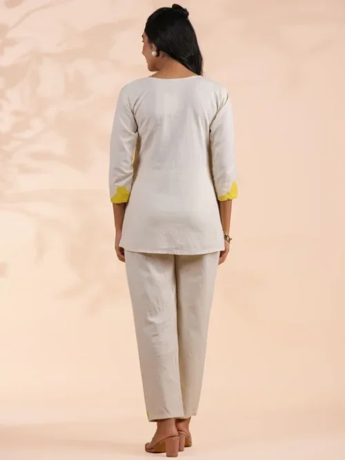 Yellow Abstract Printed Round Neck Tunic With Trouser Yellow Abstract Printed Round Neck Tunic With Trouser