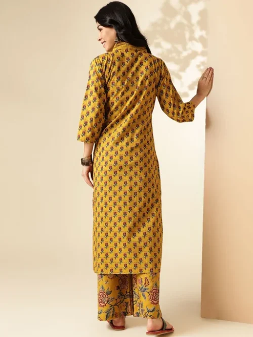 Floral Printed V Neck Pure Cotton Straight Kurta with Palazzos Floral Printed V Neck Pure Cotton Straight Kurta with Palazzos