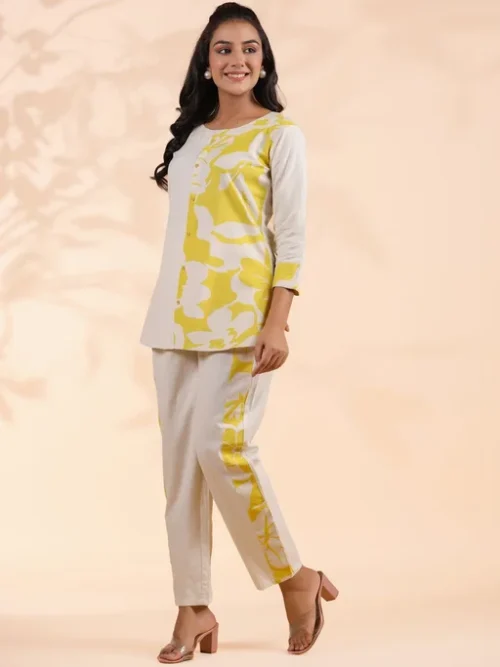Yellow Abstract Printed Round Neck Tunic With Trouser Yellow Abstract Printed Round Neck Tunic With Trouser