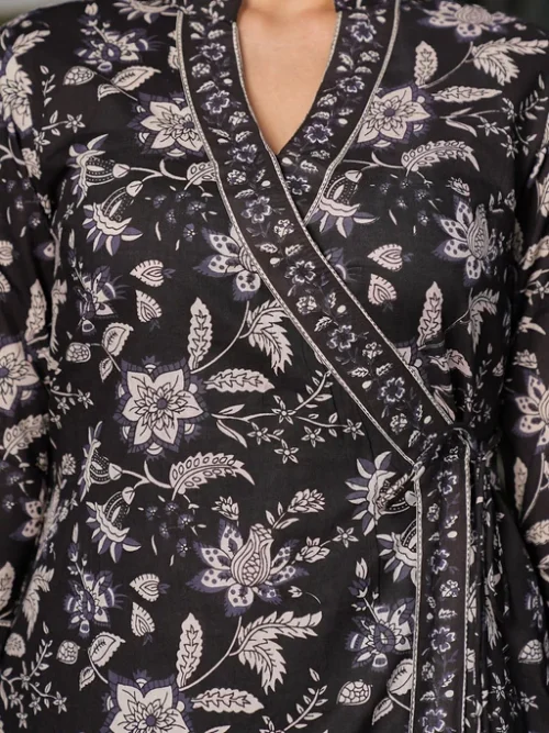 Floral Printed Pure Cotton Kurta With Palazzos & Dupatta Floral Printed Pure Cotton Kurta With Palazzos & Dupatta