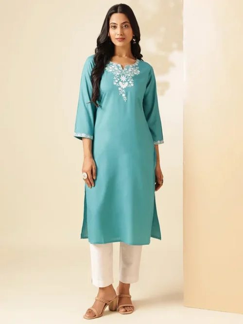Women Printed Thread Work Floral Kurta Women Printed Thread Work Floral Kurta