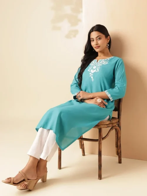 Women Printed Thread Work Floral Kurta Women Printed Thread Work Floral Kurta