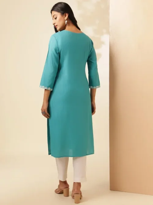 Women Printed Thread Work Floral Kurta Women Printed Thread Work Floral Kurta